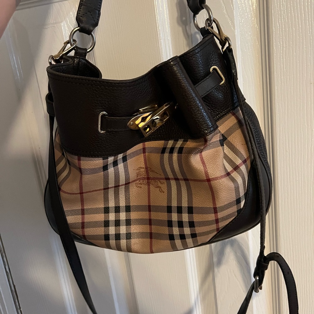 Burberry purse